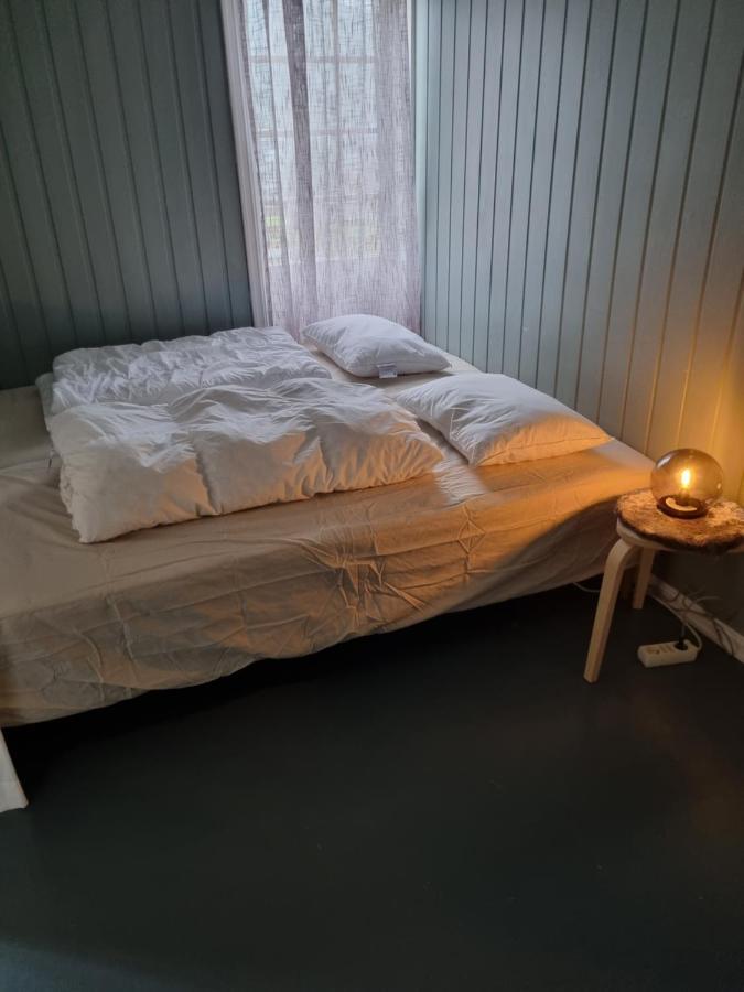Stor Leilighet Med 4 Senger Sentralt I Forde エクステリア 写真